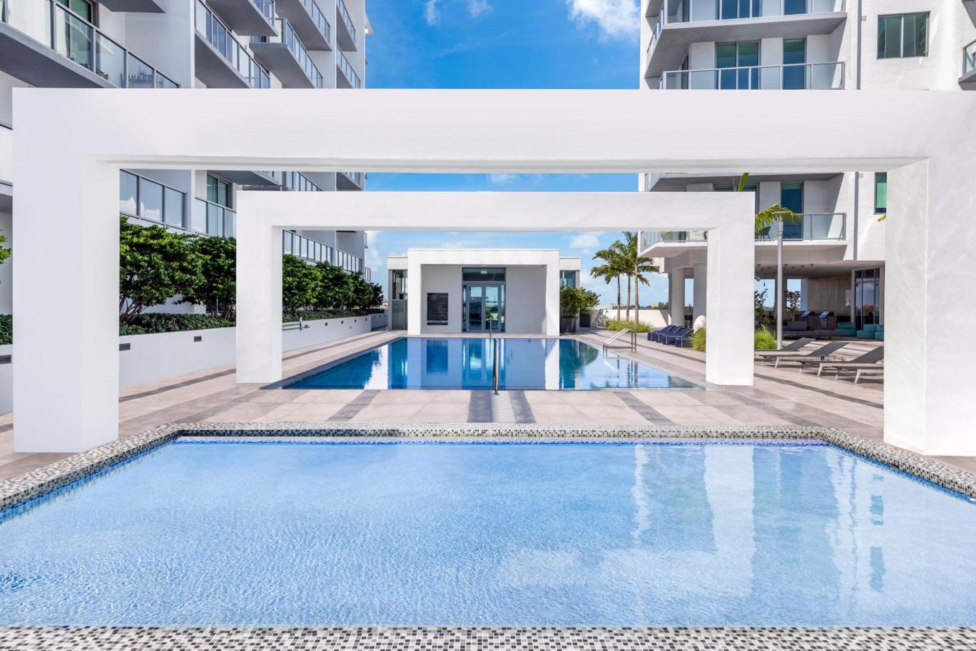 Apartment 3900-504mq Design District, 1 Bedroom & 1 Bathroom *